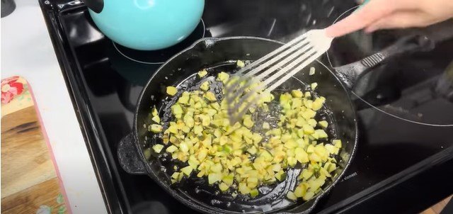 dinner on a tight budget, Sauteing the onion and zucchini