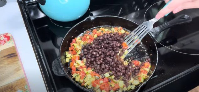 dinner on a tight budget, Adding black beans to the mix