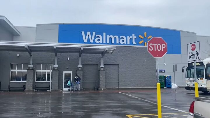 tips and tricks shopping at walmart, When is the best time to shop at Walmart