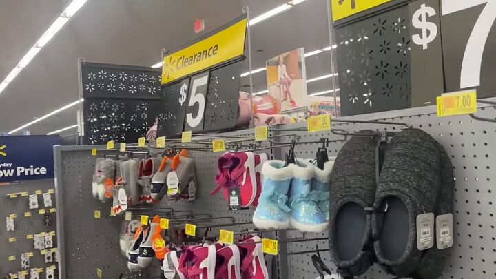 tips and tricks shopping at walmart, Hidden clearance at Walmart