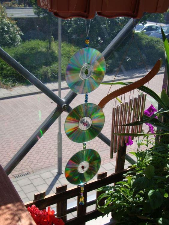 10 ingenious ways to repurpose old cds in your home, Image Credit Cut Out And Keep