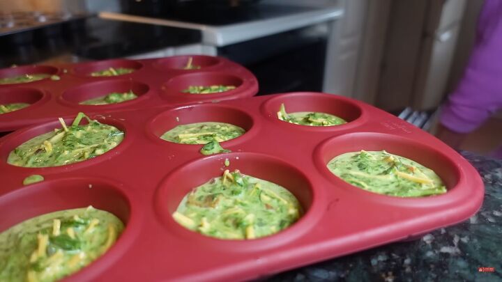 batch cook breakfast, Making green eggs and ham