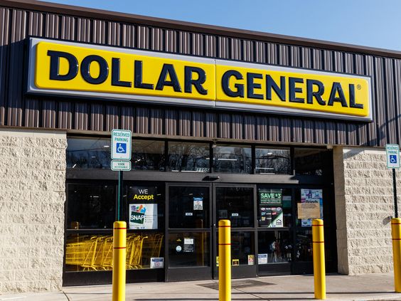 5 brilliant dollar store deals you don t want to miss, Dollar General storefront
