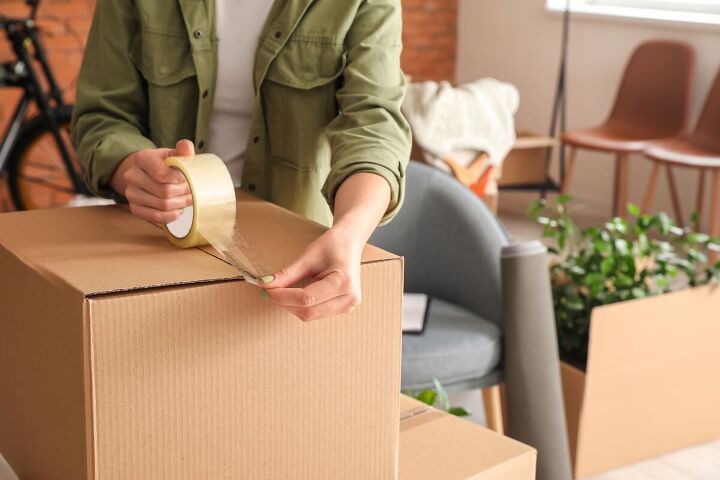 how to save money when moving, Getting creative with packing materials