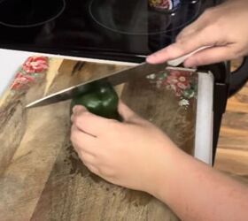 great depression casserole, Cutting up a green bell pepper