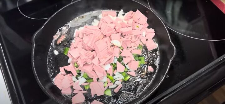 great depression casserole, Cooking the ingredients in bacon grease