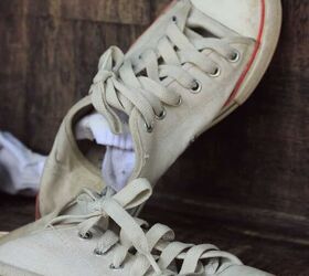 If you're wondering what to do with all of your old shoes, here are some truly great ideas (wow!)