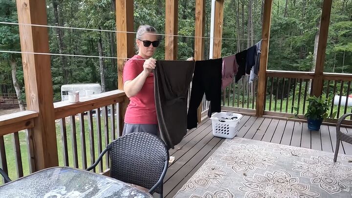 money saving tips, Hanging out laundry