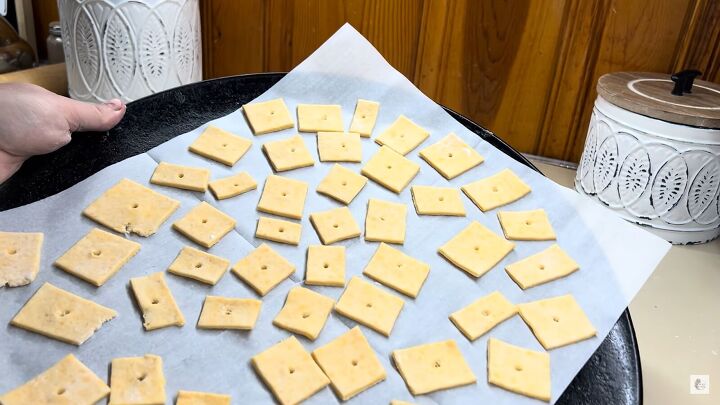 Making cheese crackers