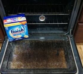 10 clever dishwashing tablet hacks you never knew about, Cleaning the oven with dishwashing tablets