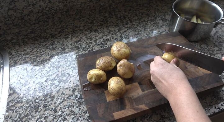 minimalist eating, Chopping potatoes