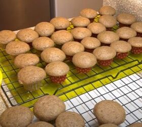 easy christmas desserts, Making mini spice cupcakes