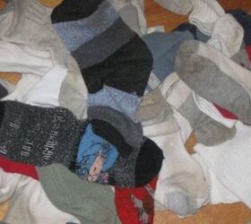 10 space wasters to ditch from your closet now, Mismatched sock pile