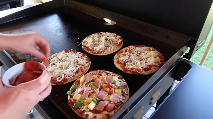 budget friendly meals for families, Making blackstone pizza