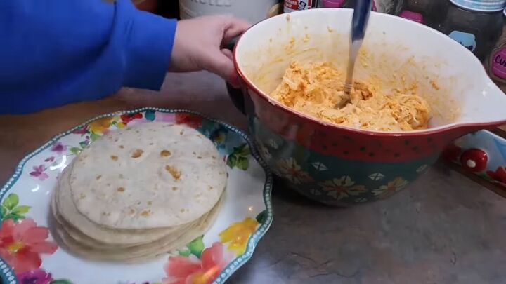 budget friendly family meals, Assembling the taquitos