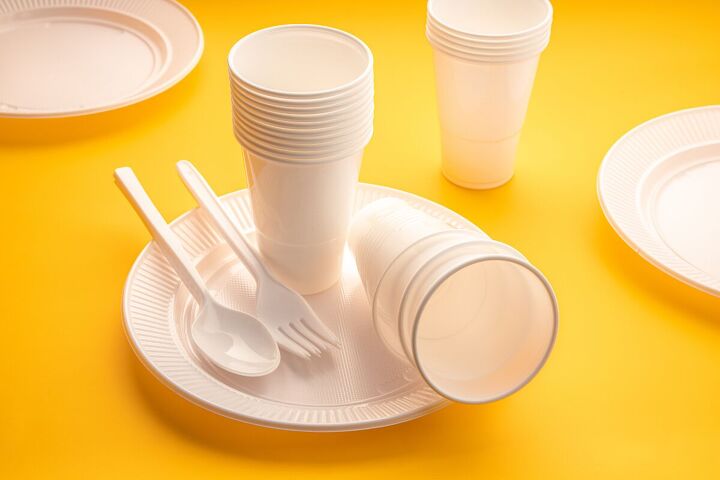household expenses, Reusing plastic plates cups and cutlery