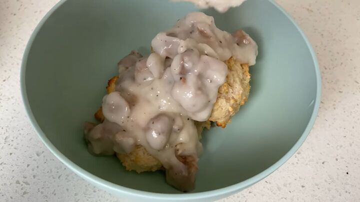dollar tree meals, Biscuits and gravy
