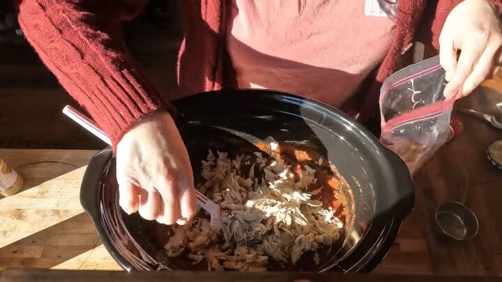 winter soup recipes, Making enchilada chicken stew