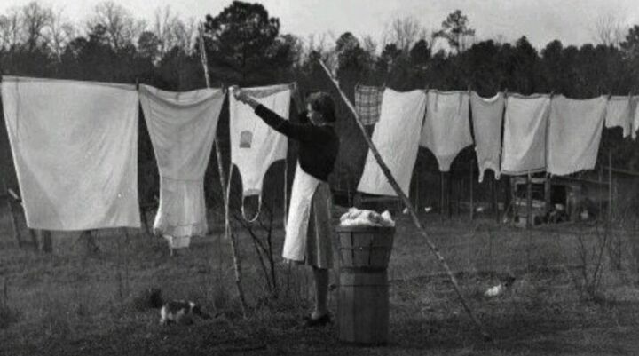 1950s frugality, Hanging out laundry