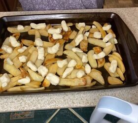 Making food from Canada: This quick, easy poutine recipe is beyond yummy & hearty