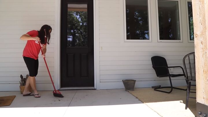 how minimalism changed my life, Sweeping porch
