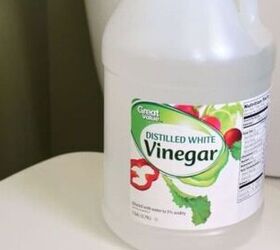 10 surprising and budget friendly toilet cleaning hacks, Distilled vinegar Great for your salad great for your toilet
