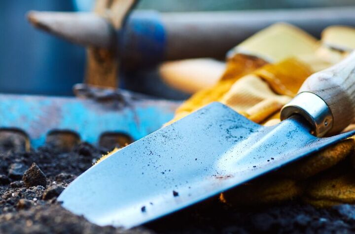 10 surprising ways to use clorox bleach, Gardening tools