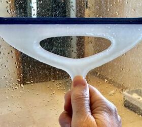 10 common shower cleaning mistakes you might be making, Squeegee