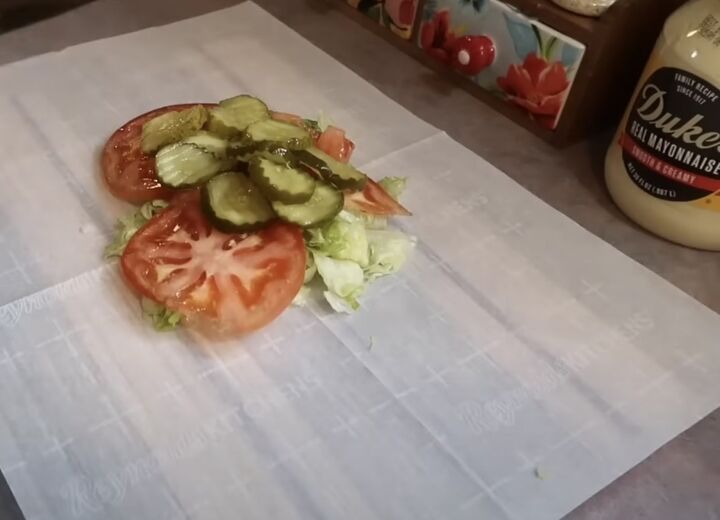 budget friendly family meal ideas, Making chopped turkey sandwich