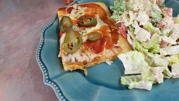 delicious mid week family friendly meal ideas, School cafeteria pizza