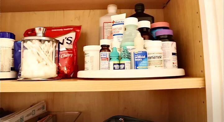 minimalist tips, Organized cupboard