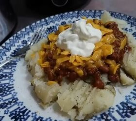 easy slow cooker recipes, Chili stuffed baked potatoes