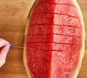 10 unexpected ways to use dental floss, Use dental floss to be ultra precise when cutting food