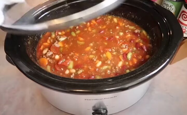 easy slow cooker recipes, Making Olive Garden copycat pasta e fagioli soup