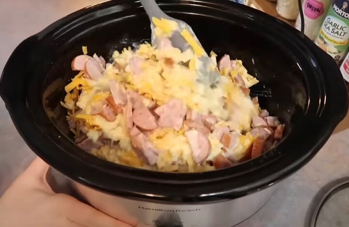 easy slow cooker recipes, Making cheesy hash brown casserole