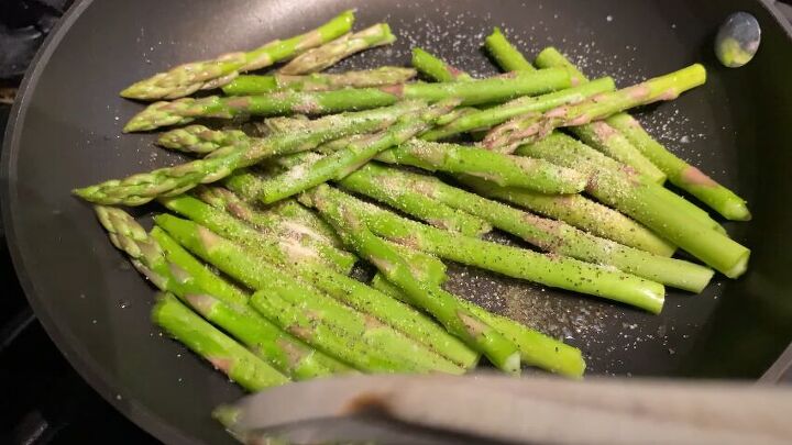 pantry challenge, Cooking asparagus