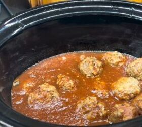 quick and easy pantry meals, Making spaghetti and meatballs