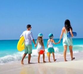 8 life changing benefits of being frugal, Family walking on beach