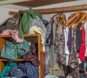 If you're struggling to declutter your closet, check out these powerful tips!