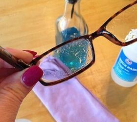 Cleaning glasses with Dawn