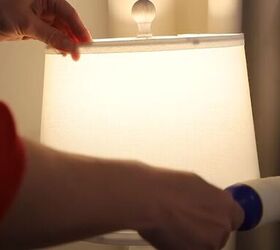 33 1 minute cleaning tasks to transform your home, Cleaning a lamp with a lint roller