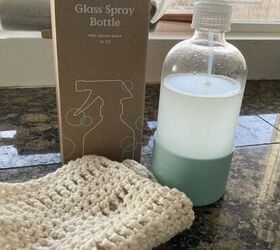 This homemade all-purpose cleaner & bathroom spray just changed frugal cleaning