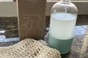 This homemade all-purpose cleaner & bathroom spray just changed frugal cleaning