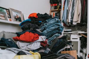 3 mindset blocks that are keeping you stuck in the clutter