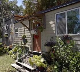 This Florida retiree's tiny house offers the perfect retirement set-up