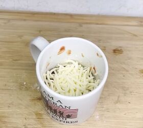 Making pizza in a mug