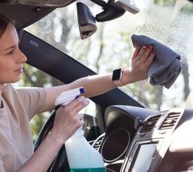 how to keep your car clean and organized, Windshield cleaning