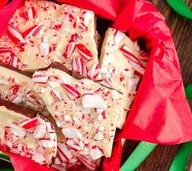 homemade food gifts, Peppermint bark image via Canva