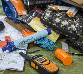 5 essential survival items to pack in an emergency go bag