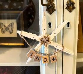 upcycled christmas decor, Clothespin snowflakes